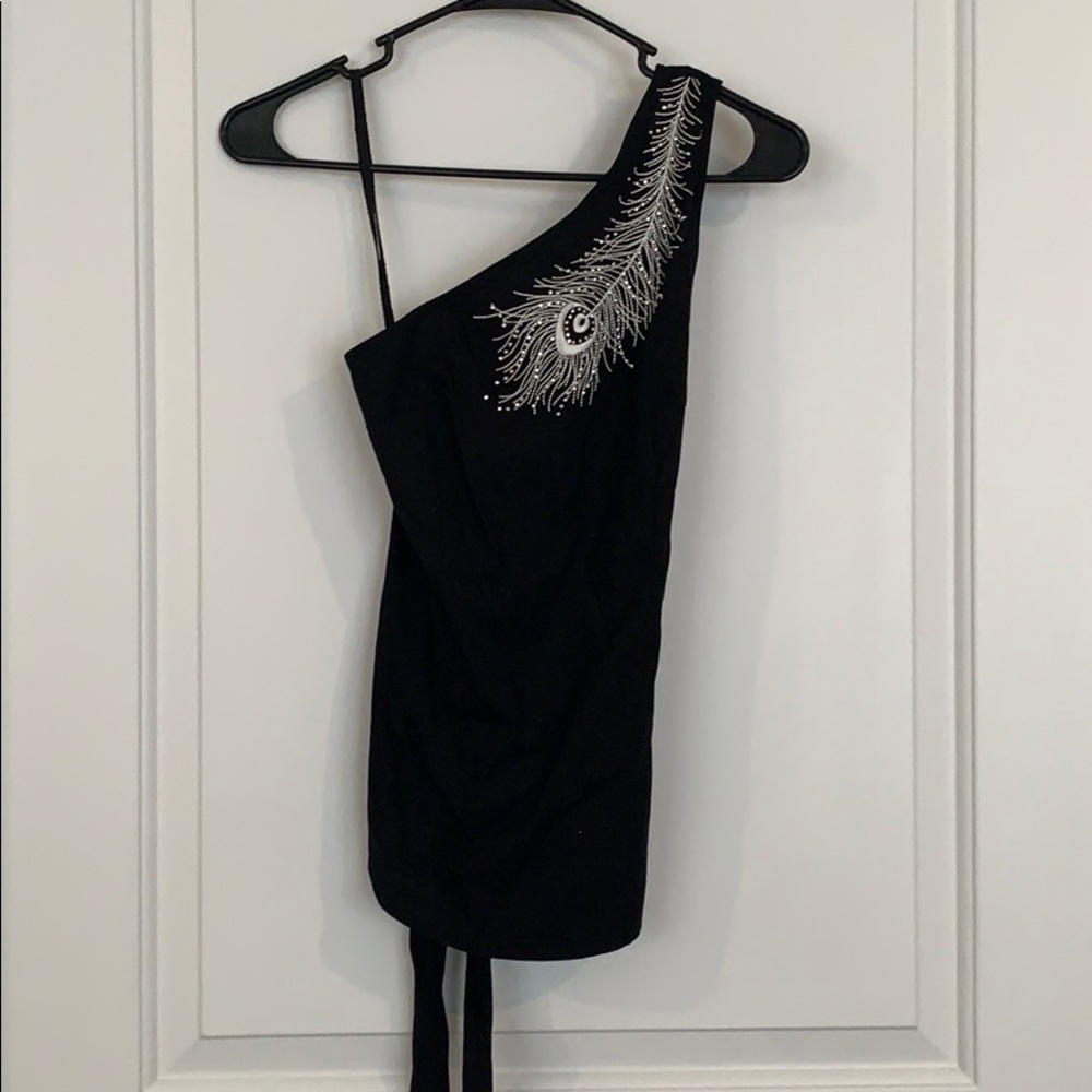 Shirt one shoulder
